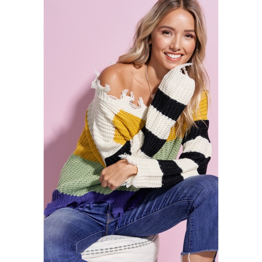 Cozy Sweater with frayed hemlines & bold colors! - Picture 3 of 8